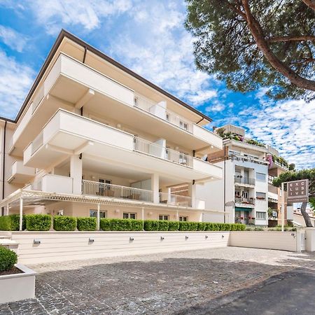 Hotel & Residence Exclusive Marina Di Carrara Exterior foto